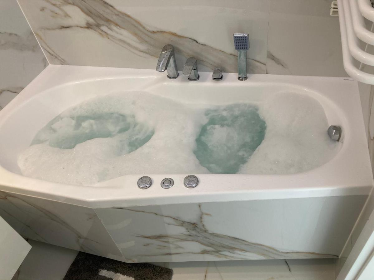 Apartment Kaczorowskiego 14 เบียวิสตอก ภายนอก รูปภาพ